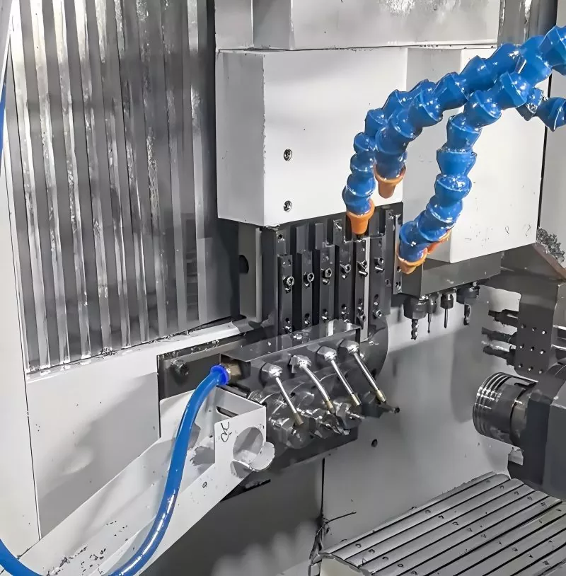 ZhangxueオートバイはTuoyuan Metalの強力なサポートを受けてトラックでレースを行います